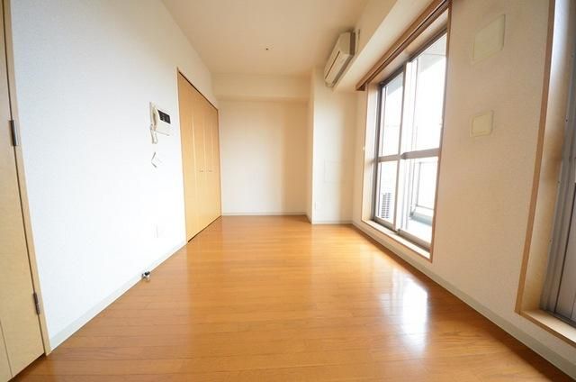 居室・リビング　フローリング