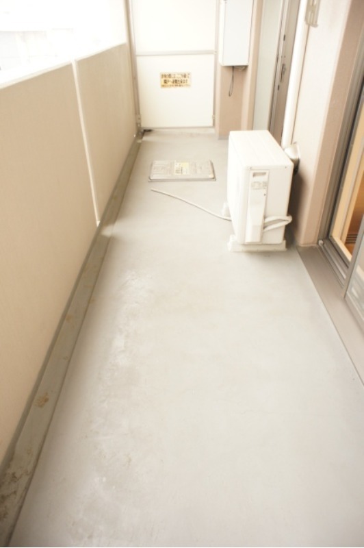 バルコニー　図面と現状に相違がある場合には現状を優先