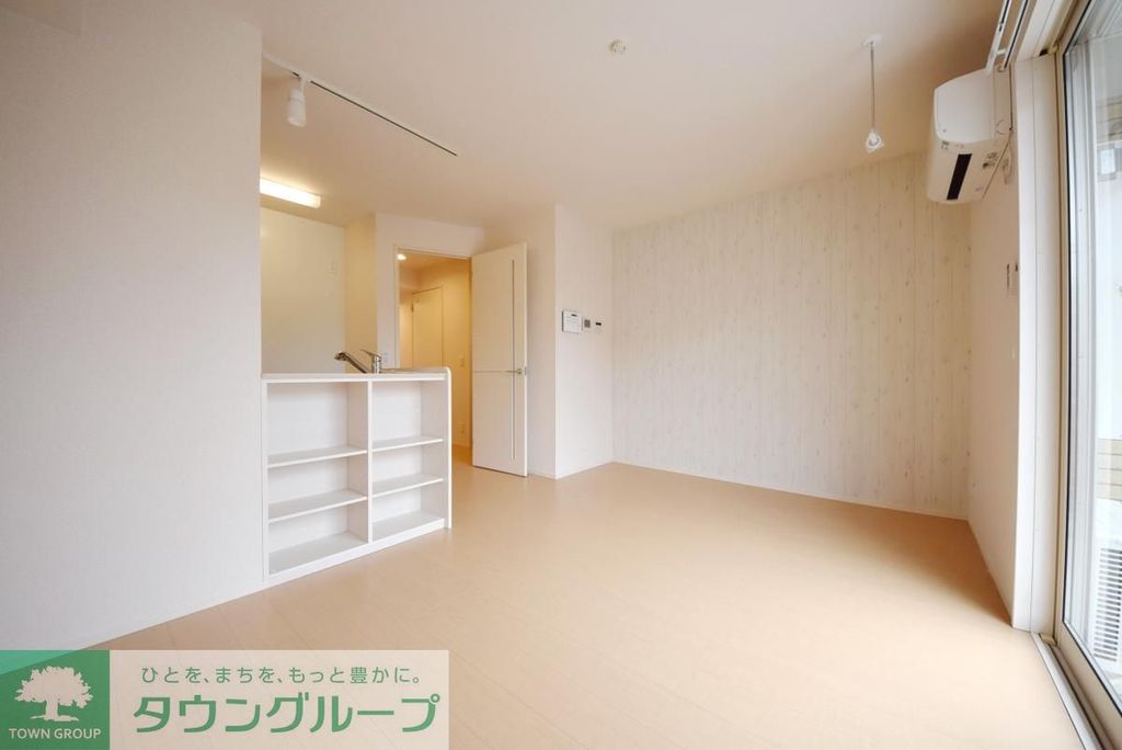 居室・リビング　同施工会社参考写真です。