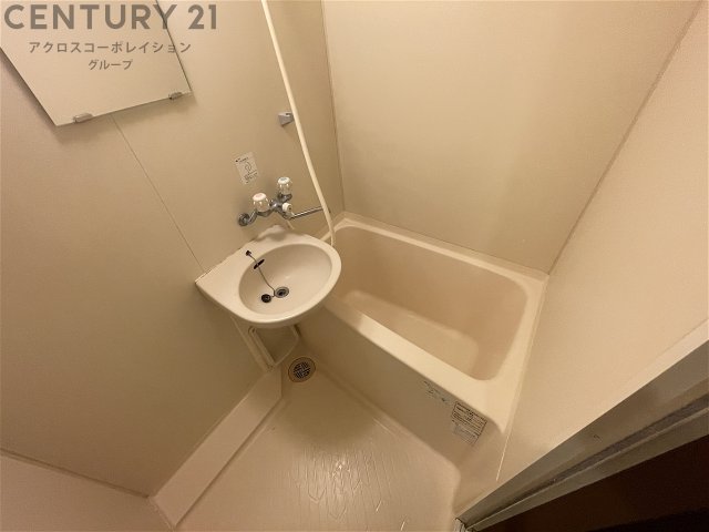 バス・シャワールーム　シンプルな浴室です！