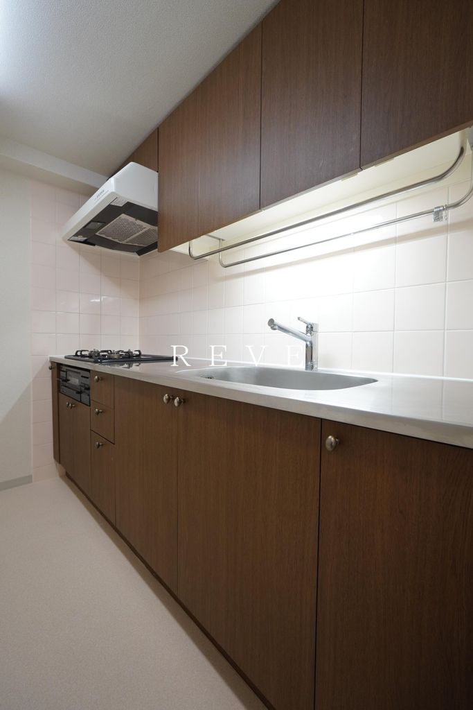 キッチン　玄関