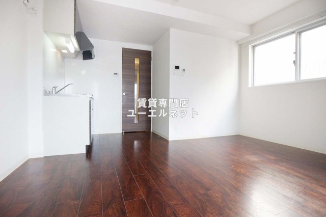 居室・リビング　ゆったりとくつろげる、落ち着きのある居室空間です