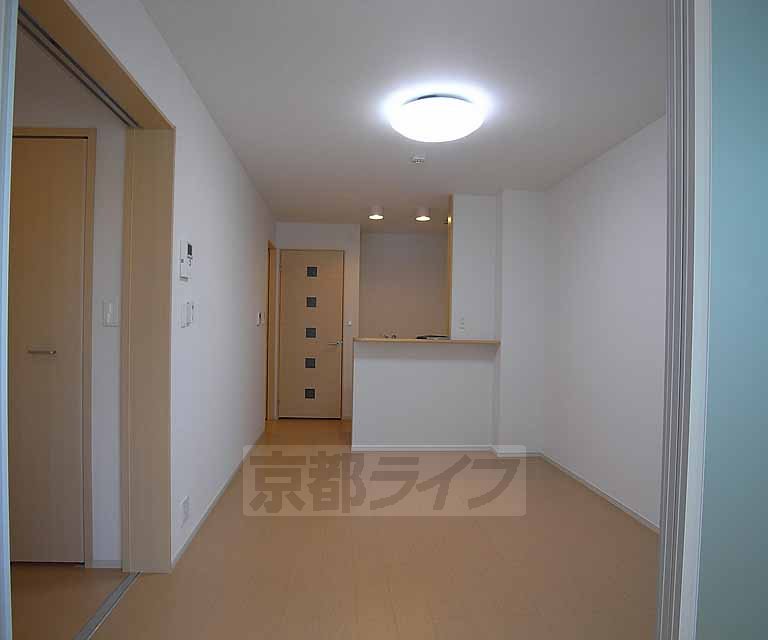 居室・リビング　広く明るい室内