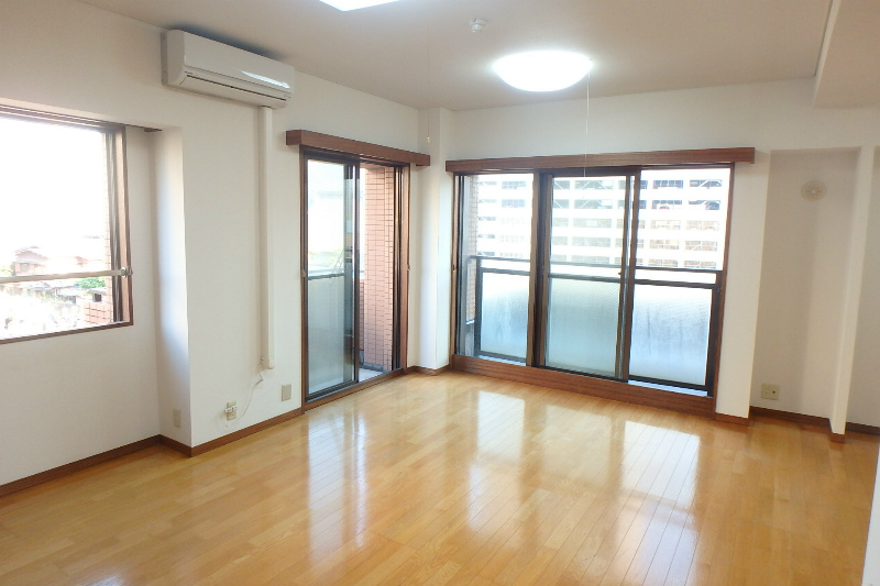 居室・リビング　改装前参考写真