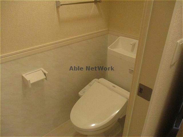 トイレ　温水洗浄暖房便座