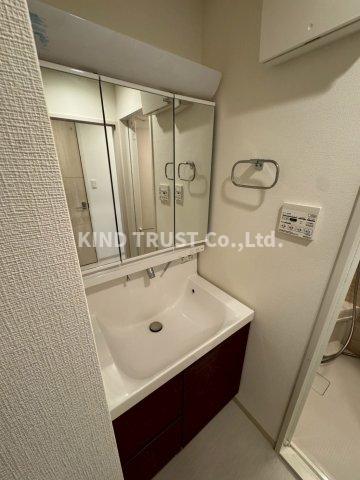 洗面設備　コンパクトで使いやすい洗面所