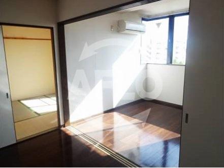 居室・リビング　ラ・パレス桜川　リビング