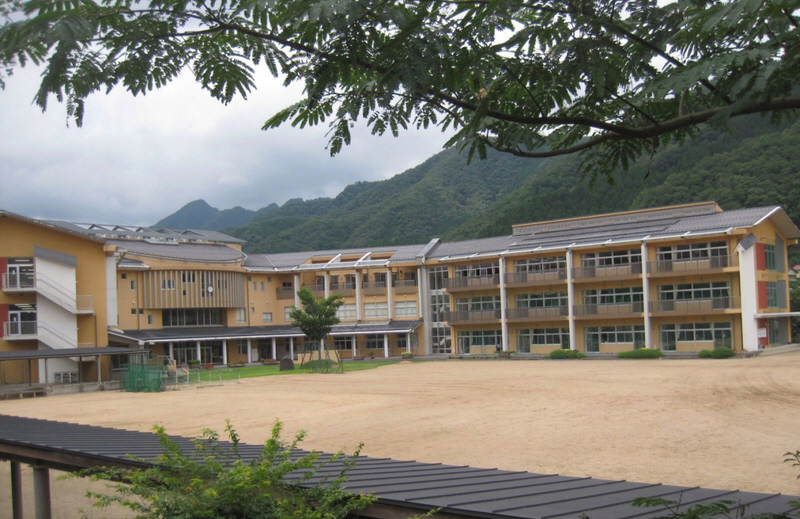 中学校　八鹿青渓中学校（中学校）まで5257m