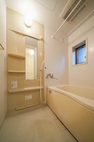 バス・シャワールーム　バスルーム