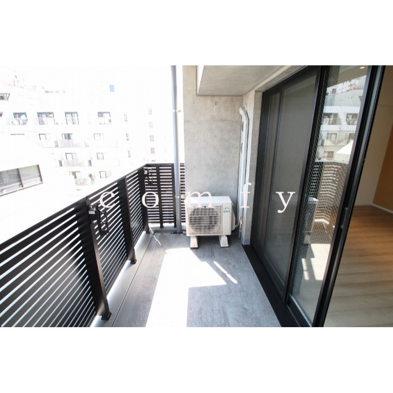 バルコニー　バルコニー