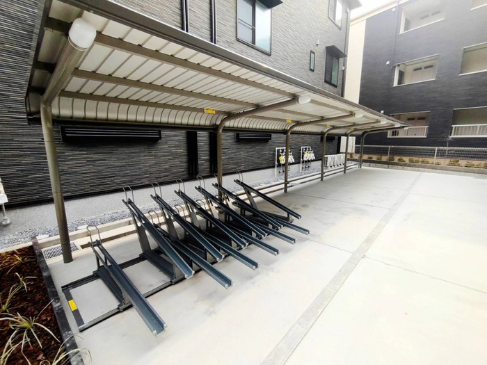 建物外観　建築中