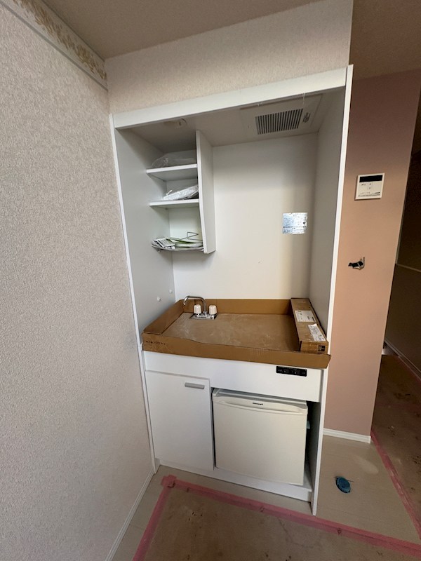 キッチン　建築中同仕様