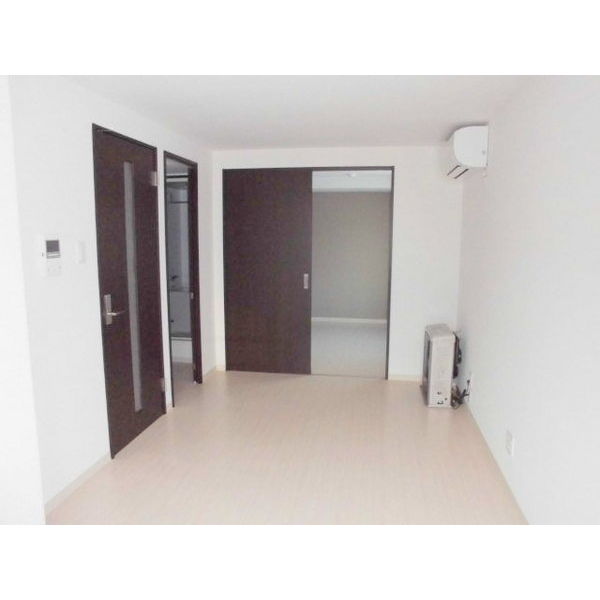 居室・リビング　ゆったり過ごせる居間です