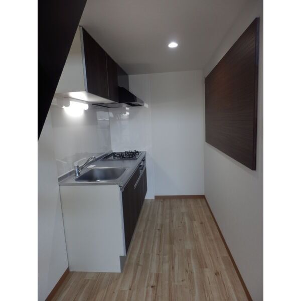 キッチン　室内写真は別部屋の写真です。