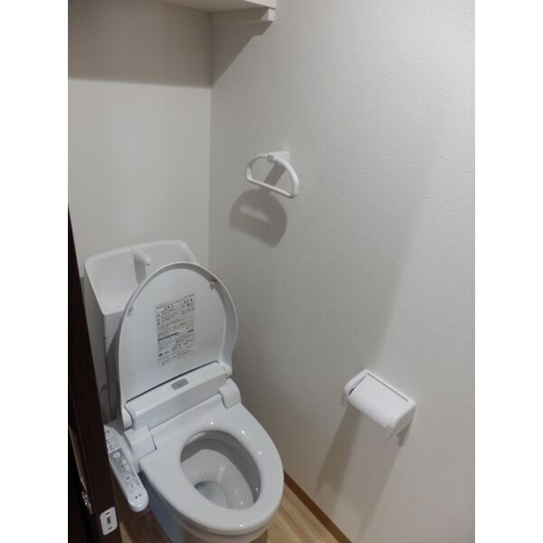 トイレ　室内写真は別部屋の写真です。