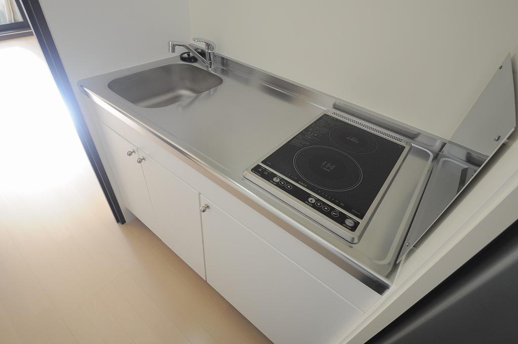 キッチン　設備・仕様は号室により異なる為、現況を優先致します。