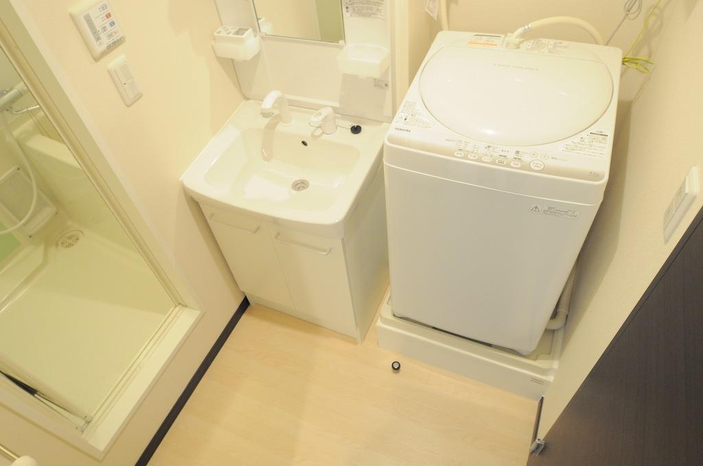 洗面設備　設備・仕様は号室により異なる為、現況を優先致します。