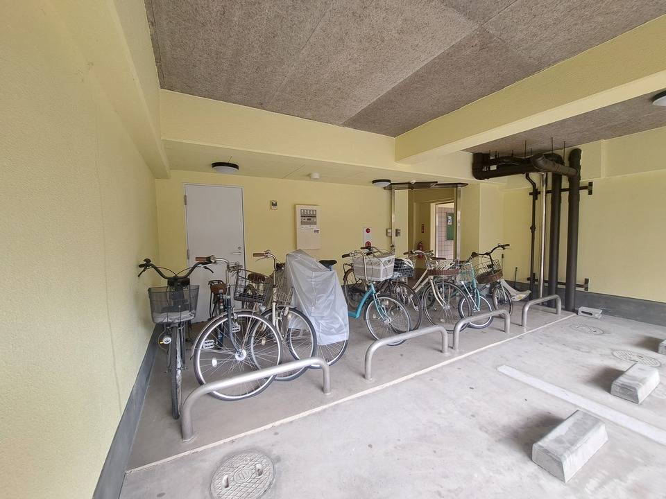 駐車場　駐輪場