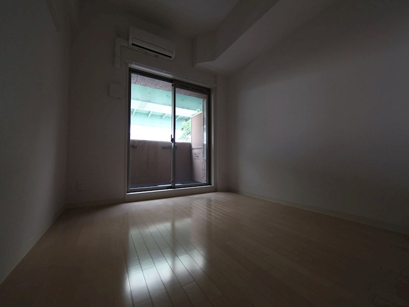 その他部屋・スペース　洋室6.3帖　エアコン完備　バルコニー