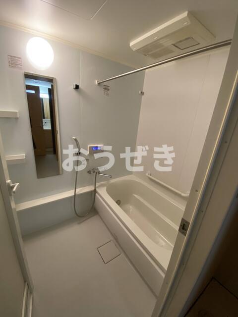 バス・シャワールーム　?