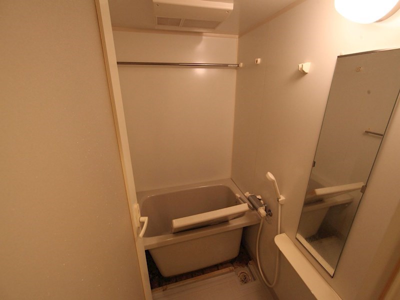 バス・シャワールーム　浴室暖房乾燥機　24時間換気機能付バスルーム