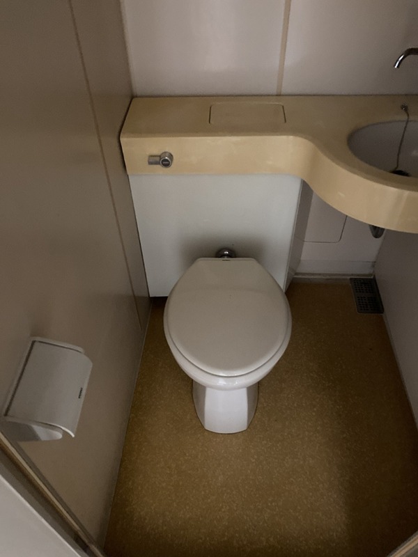 トイレ　別部屋参考写真