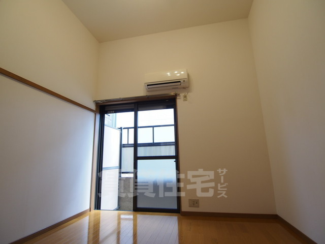 居室・リビング　同系参考写真