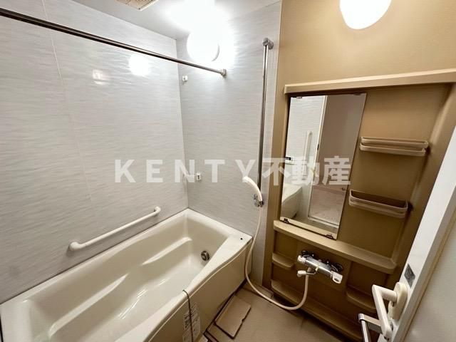 バス・シャワールーム　ゆったり過ごせるお風呂です