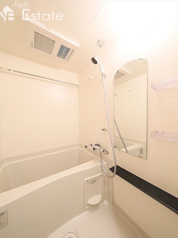 バス・シャワールーム　バスルーム