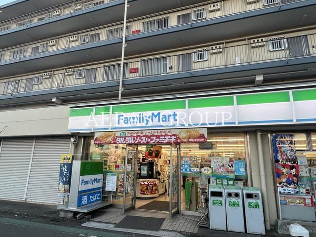 コンビニ　ファミリーマート 鎌ヶ谷くぬぎ山駅前店（コンビニ）まで553m