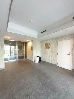 エントランス　レオーネ南千住