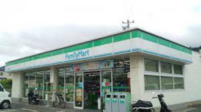 コンビニ　ファミリーマート和歌山内原店（コンビニ）まで475m