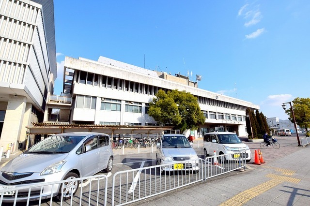 役所　柏原市役所（役所）まで1588m