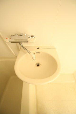 洗面設備　（別タイプ参考写真）アクアリガーレ西日暮里WEST　荒川区西