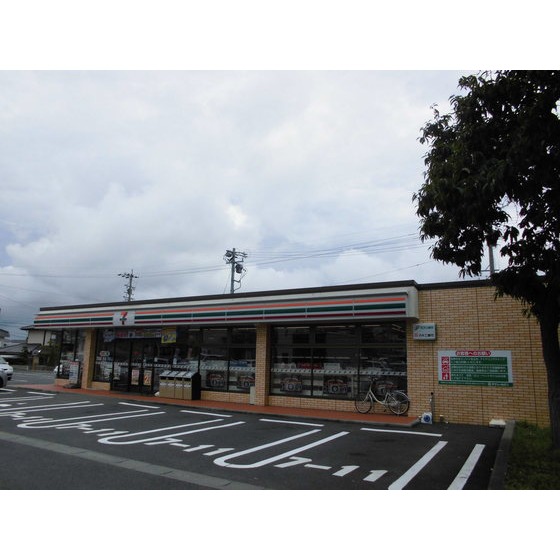 コンビニ　セブンイレブン長野吉田２丁目店（コンビニ）まで314m