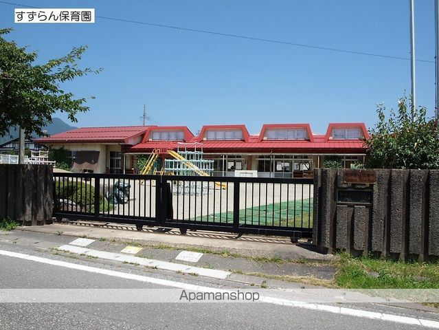 幼稚園・保育園　すずらん保育園（幼稚園・保育園）まで728m