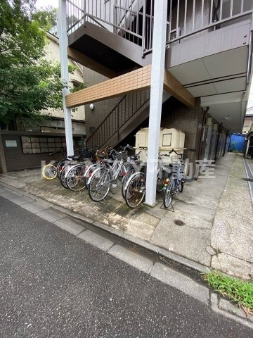 エントランス　毎日通るエントランスはこのようになっています