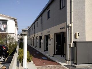 玄関　備品や設備仕様は号室等により異なります現地をご確認下さい。