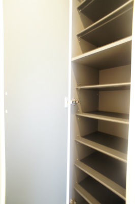 収納　シューズボックス