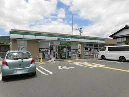 コンビニ　ファミリーマート大津唐崎一丁目店（コンビニ）まで600m