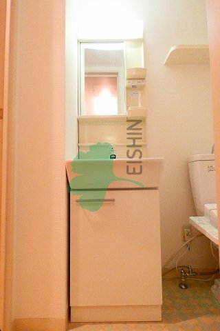 洗面設備　シンプルで使いやすい洗面台です！