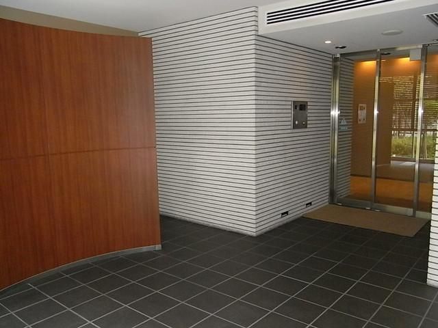 エントランス　エントランスホール