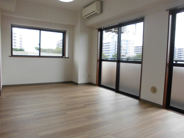 居室・リビング　※同物件別号室（イメージ）