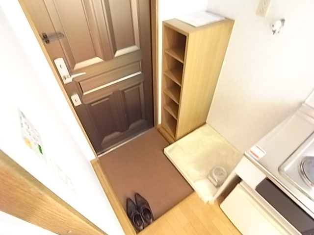 玄関　収納もある玄関です