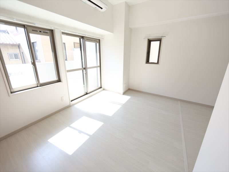 バルコニー　洋室18.8帖　カウンターキッチン　ウォークインクローゼット