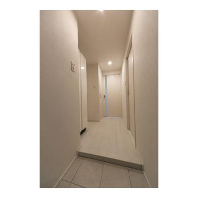 玄関　※写真は同タイプ住戸です。