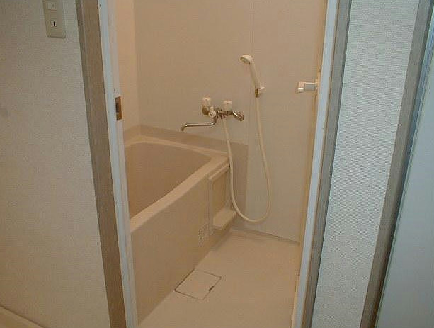 バス・シャワールーム　バスルーム