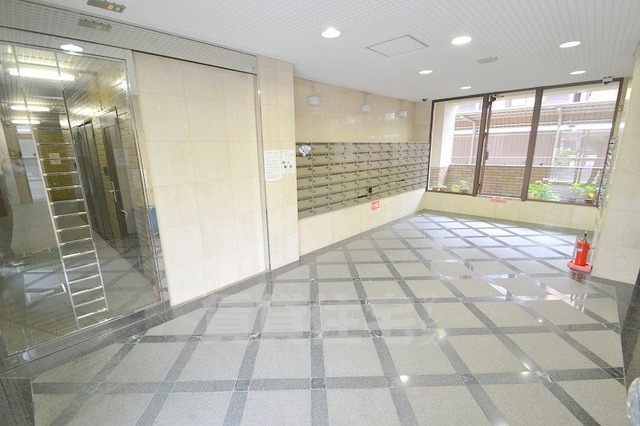 エントランス　エントランス