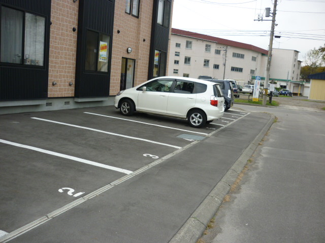 駐車場　駐車場