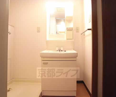 洗面設備　独立洗面台です。